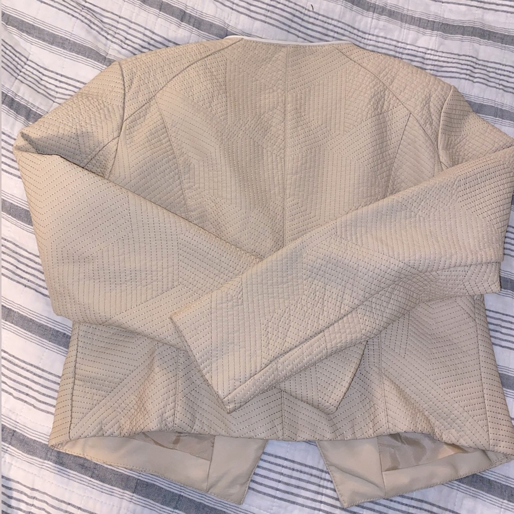 NWOT MARC NEW YORK Women’s Cream Faux Leather Textured Moto Jacket - Picture 7 of 9